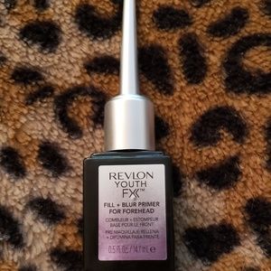 Revlon Youth FX Fill + Blur Forehead Primer